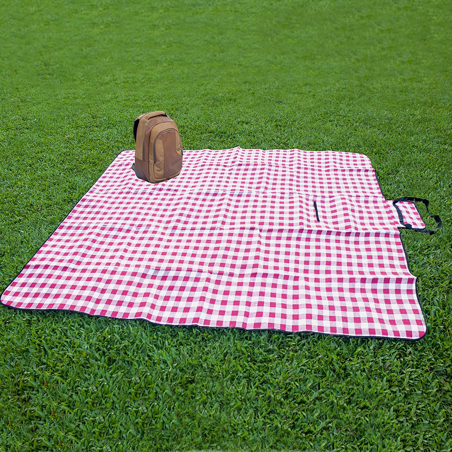 extra large red and white design picnic blanket